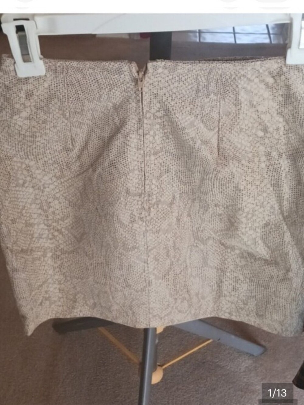 Vintage women's Leather skirt, U.S. size 2 Danier/Canada/-reptile Print - Picture 3 of 13